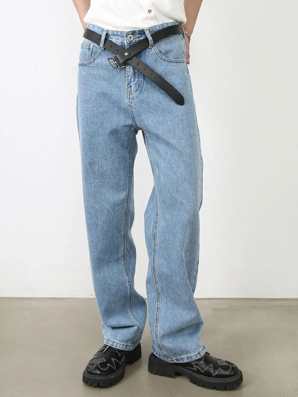 Men's Straight Leg Jeans