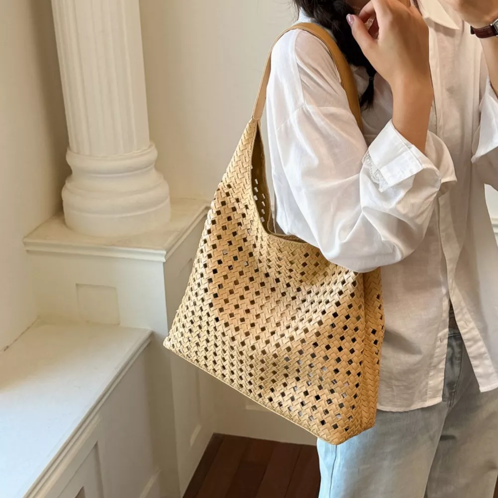 Cutout Shoulder Bag, image 8