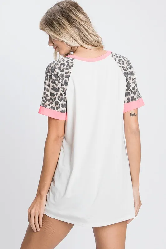 Full Size Leopard Round Neck Short Sleeve T-Shirt with Stitch Plus Size, image 9