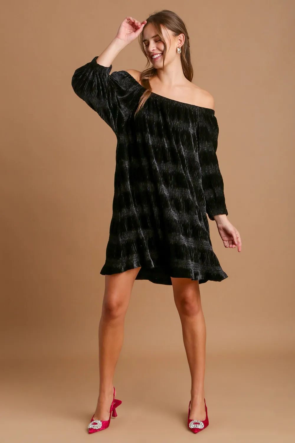 Off-Shoulder Balloon Sleeve Velvet Mini Dress, image 4