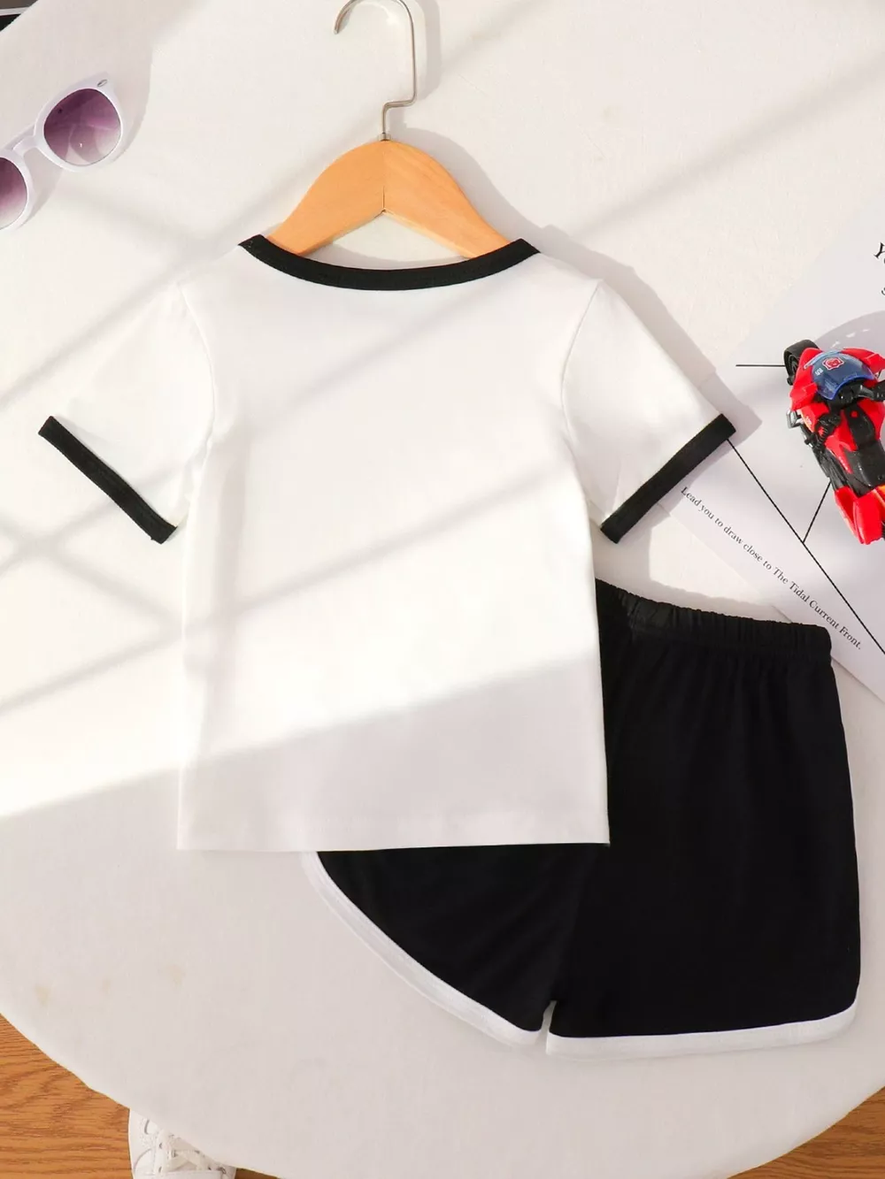 Children's Giraffe Graphic Tee and Shorts Set, image 3