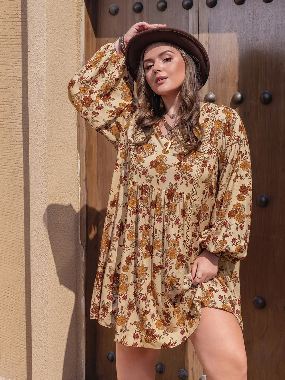 Plus Size Printed V-Neck Balloon Sleeve Mini Dress, image 5