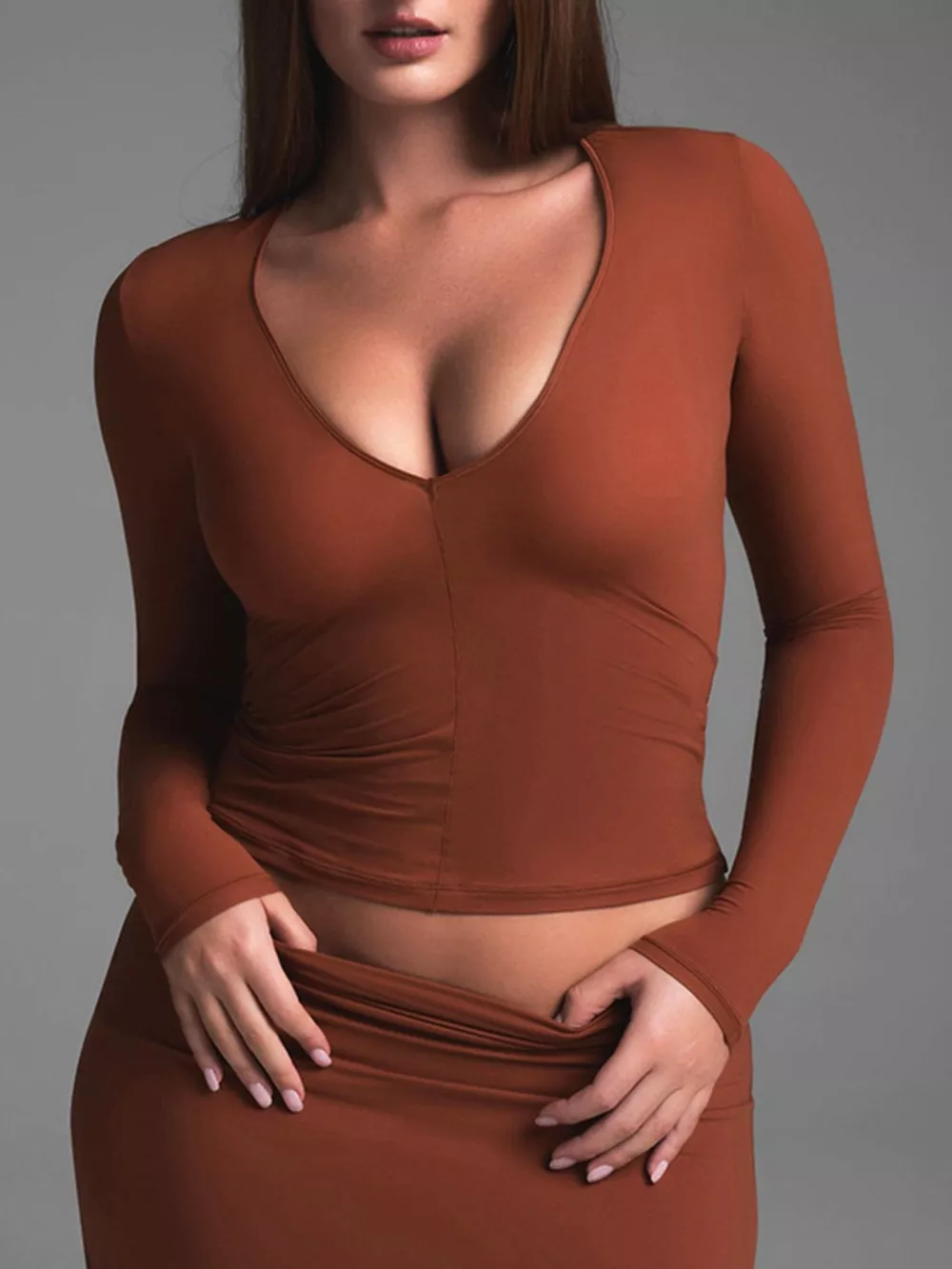 V-Neck Long Sleeve Crop T-Shirt, image 9
