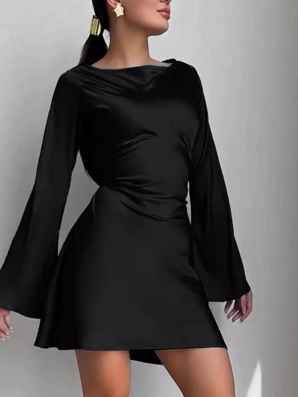 Elegant Mini Dress with Fare Sleeves, image 2