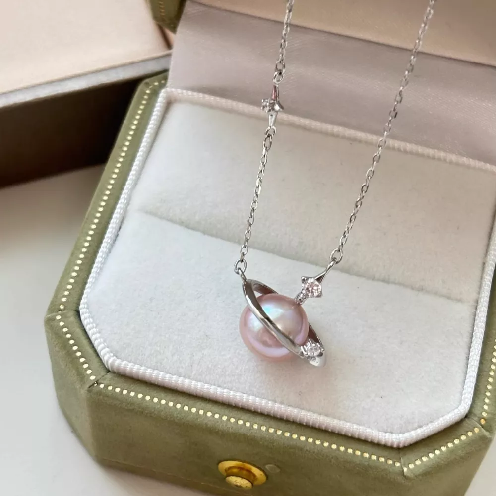 Planet Pearl Pendant Necklace