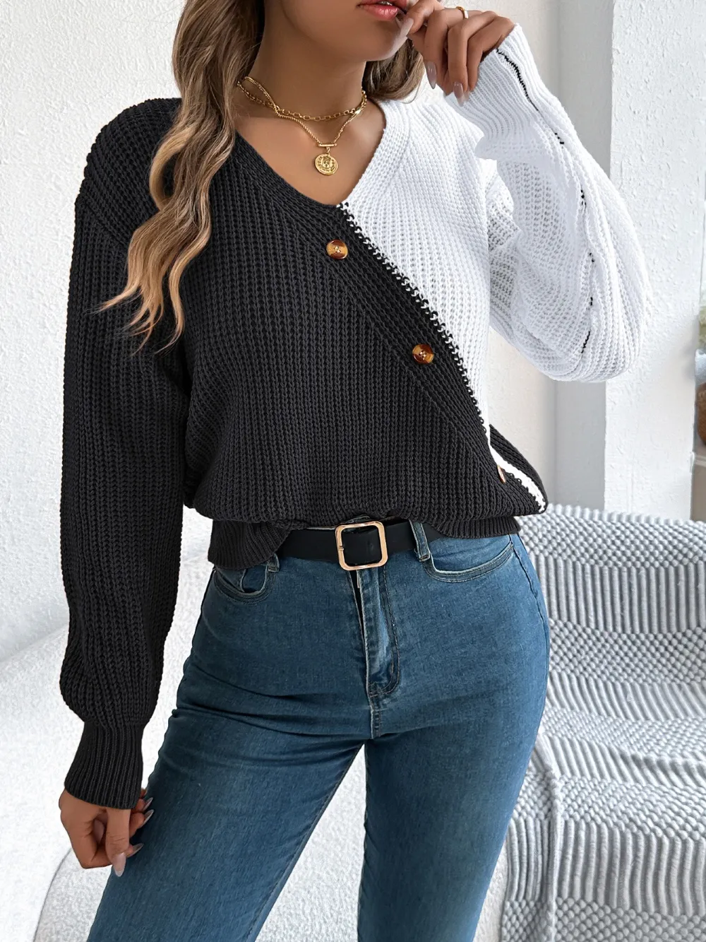 Two-Tone V-Neck Long Sleeve Sweater, image 8