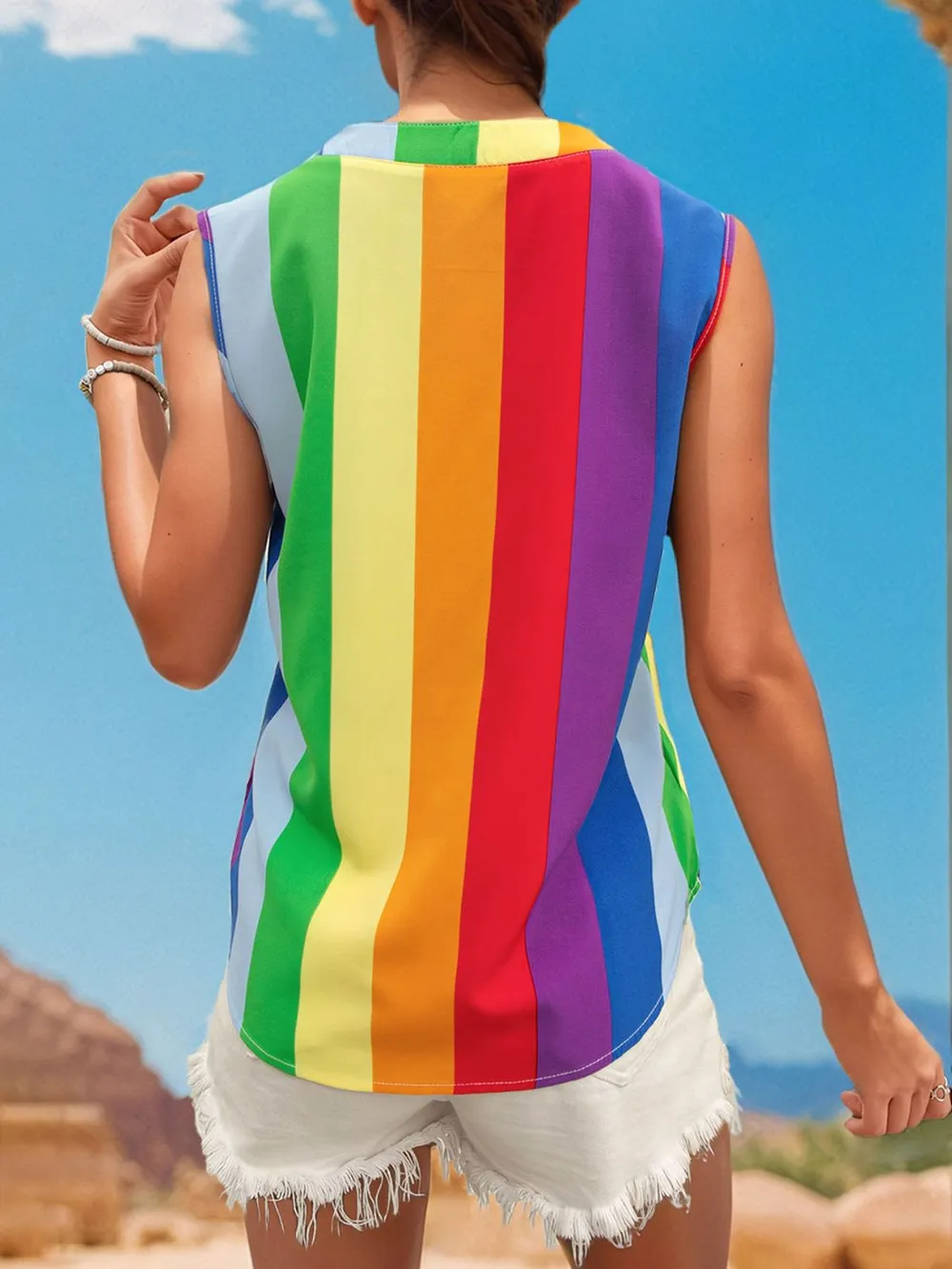 Color Block Notched Sleeveless Top, image 2