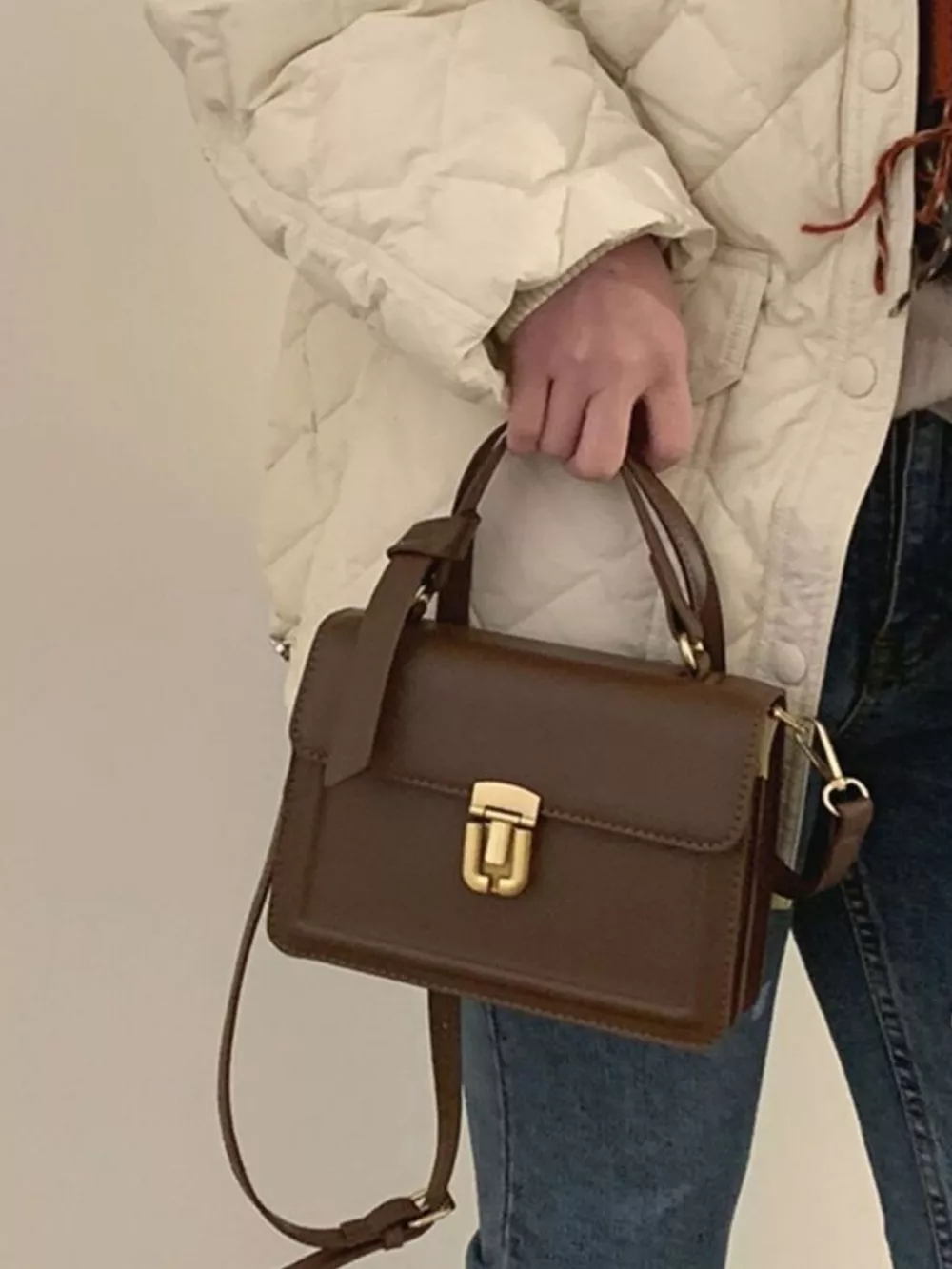 Leather Crossbody Bag with Golden Clasp, image 4