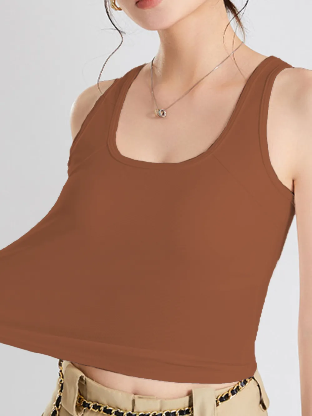 Crisscross Scoop Neck Wide Strap Cropped Tank with Chest Pads, image 11