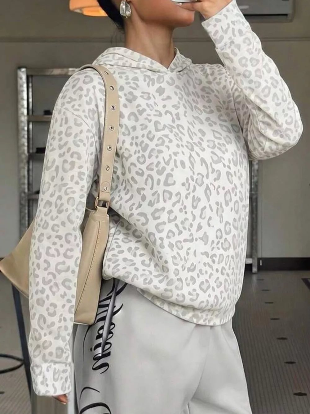 Leopard Dropped Shoulder Hoodie, image 7