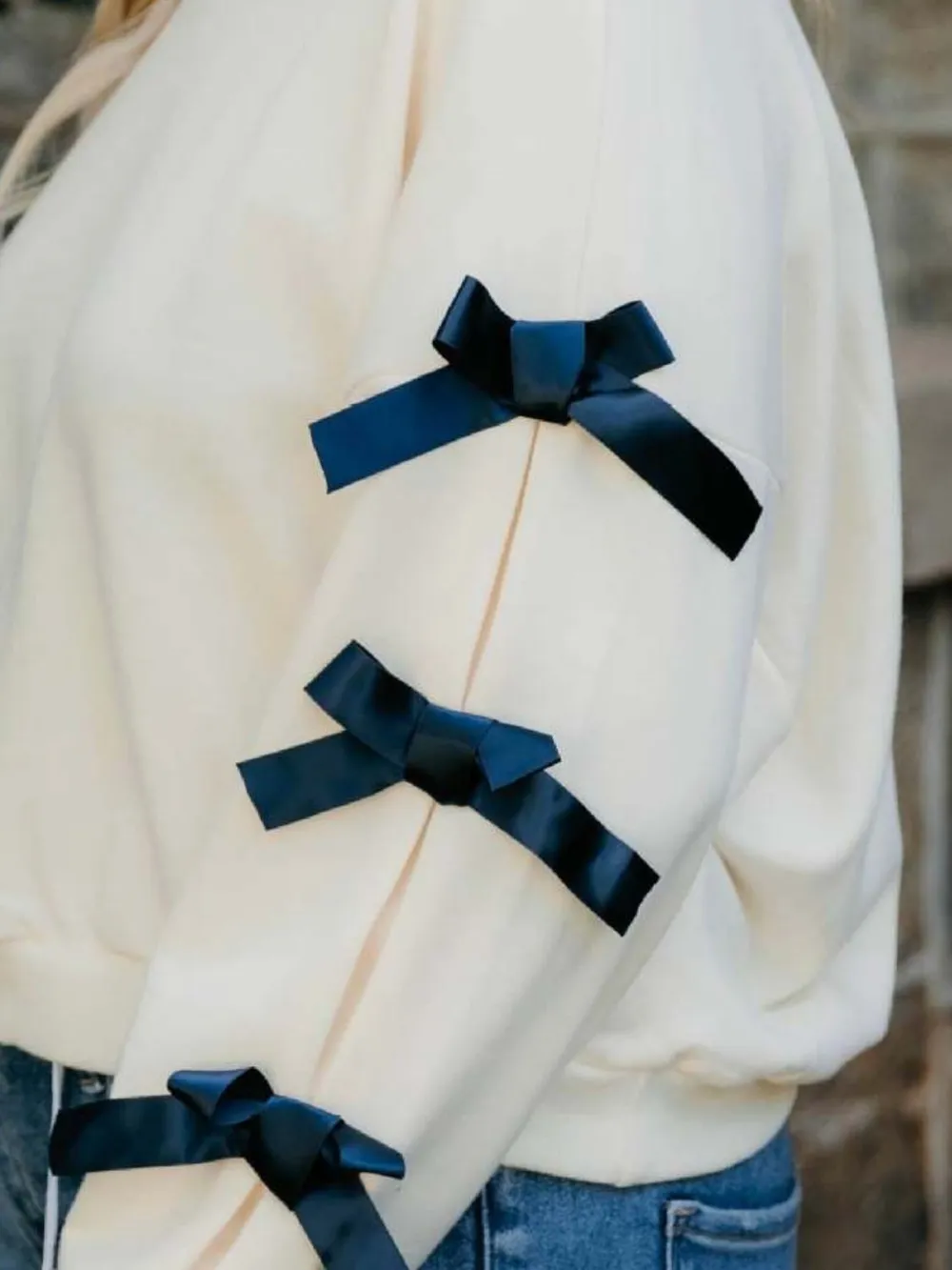 Contrast Bow Round Neck Long Sleeve Sweatshirt, image 8