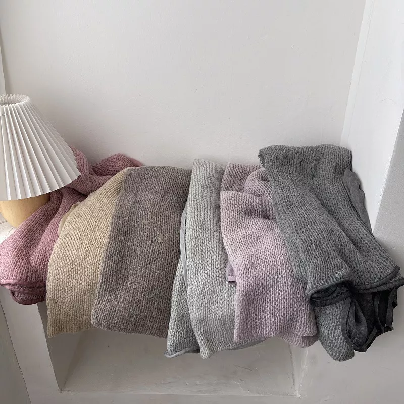 Lightweight Knitted Scarf with Dyed Edges, image 4