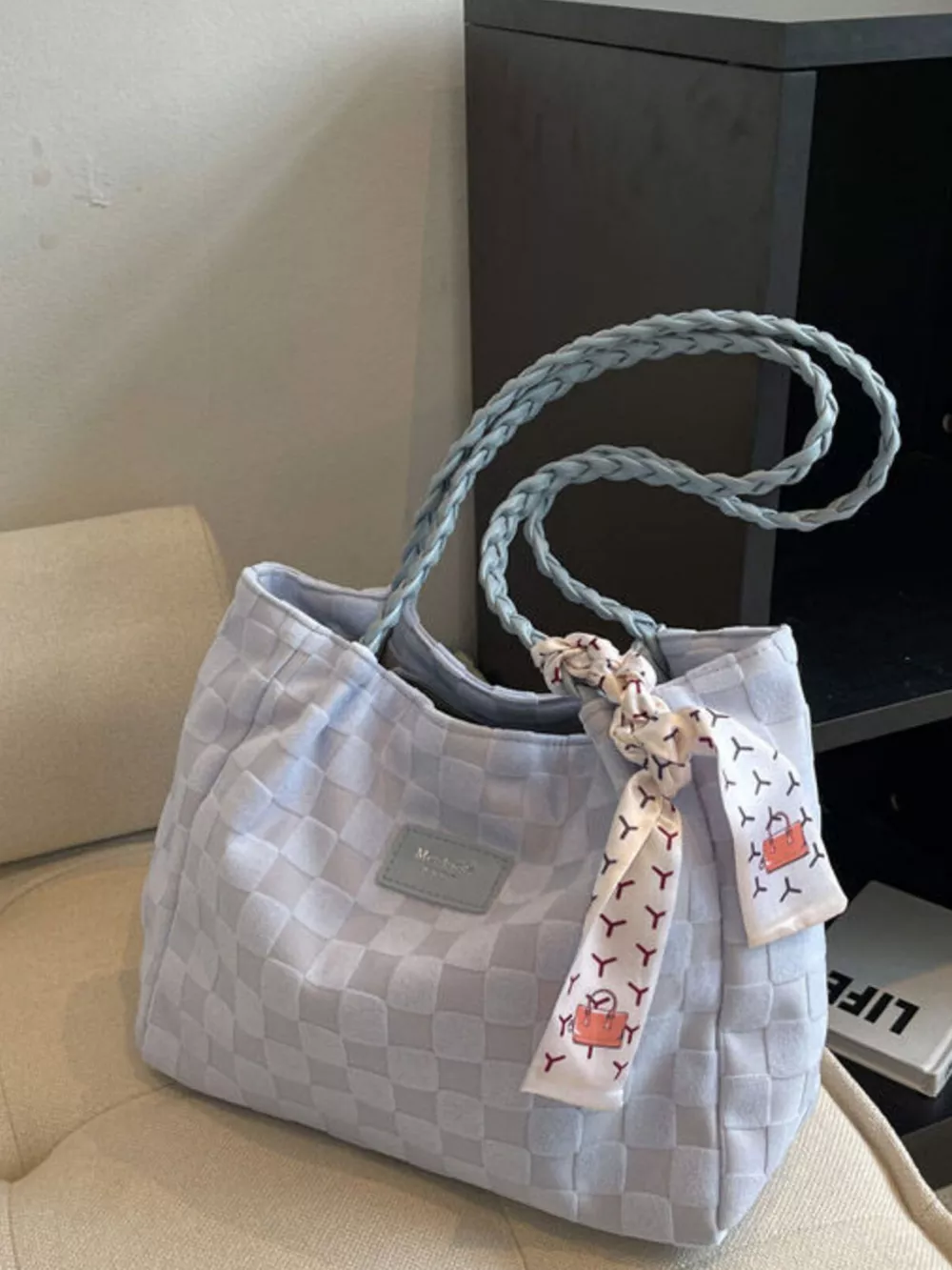 Lightweight Checkered Shoulder Bag, image 4