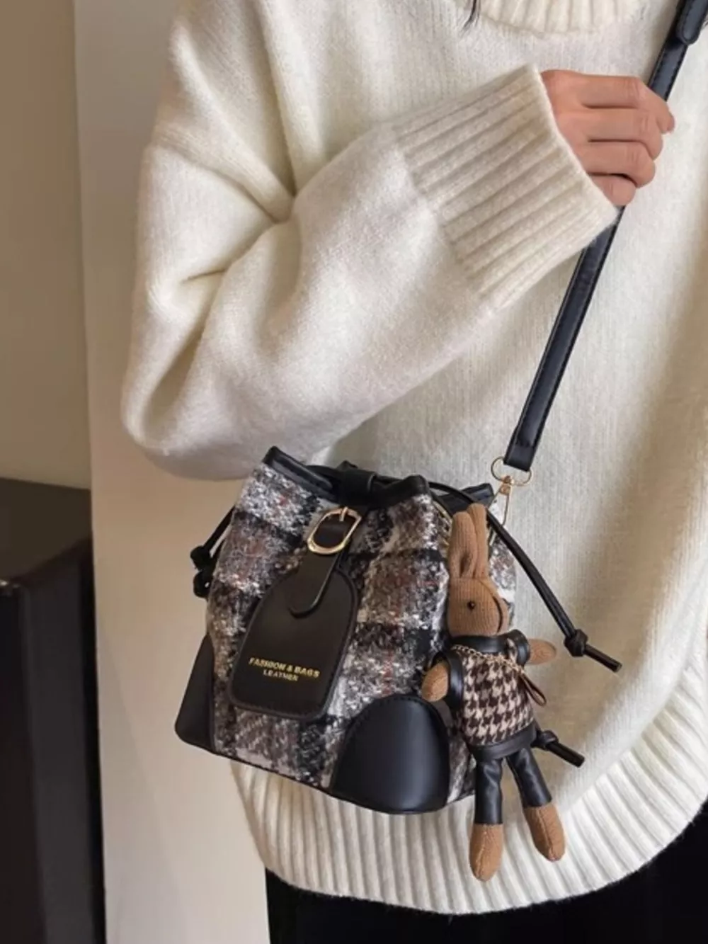 Plaid Bucket Crossbody Bag, image 5