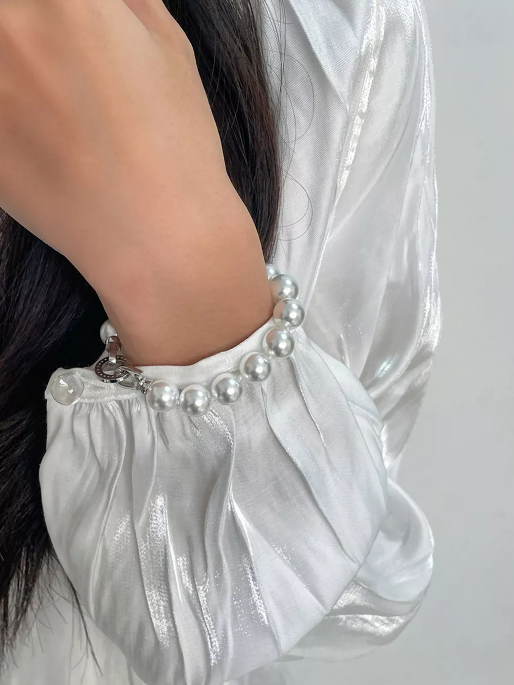 Pearl Beaded Bracelet with Clasp, image 3