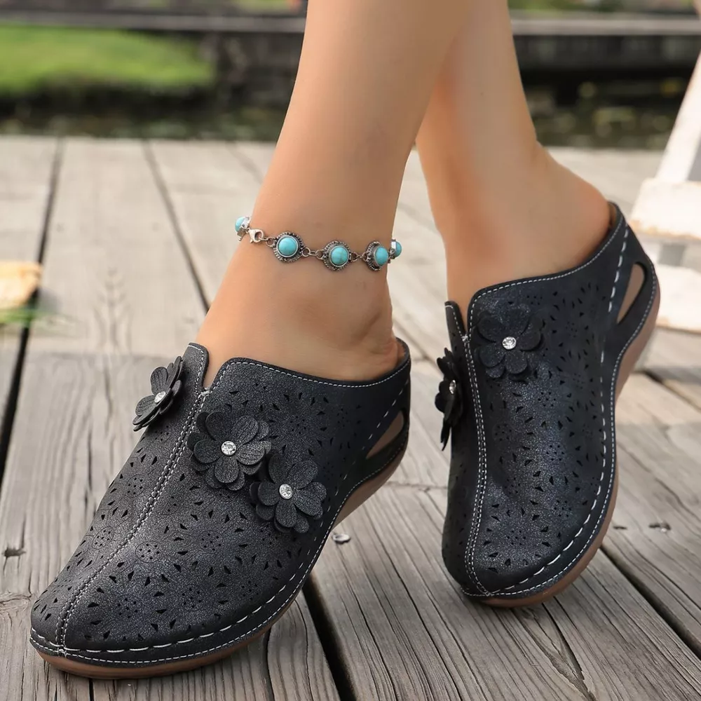 Floral Decor Round Toe Sandals, image 4