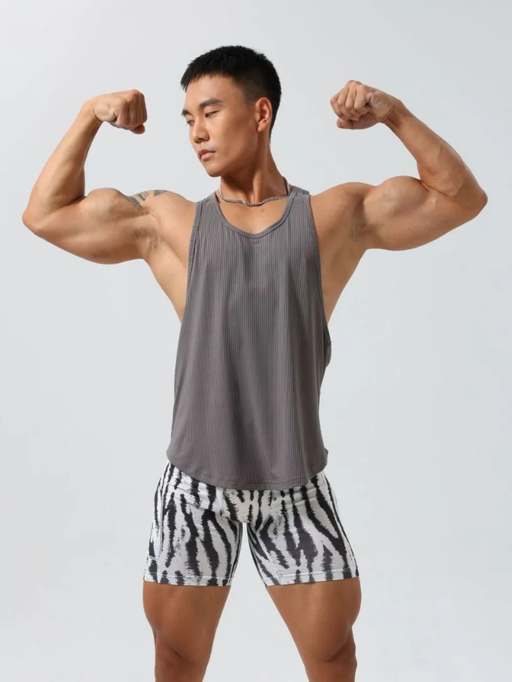 Men's Plus Size Round Neck Wide Strap Tank, image 2
