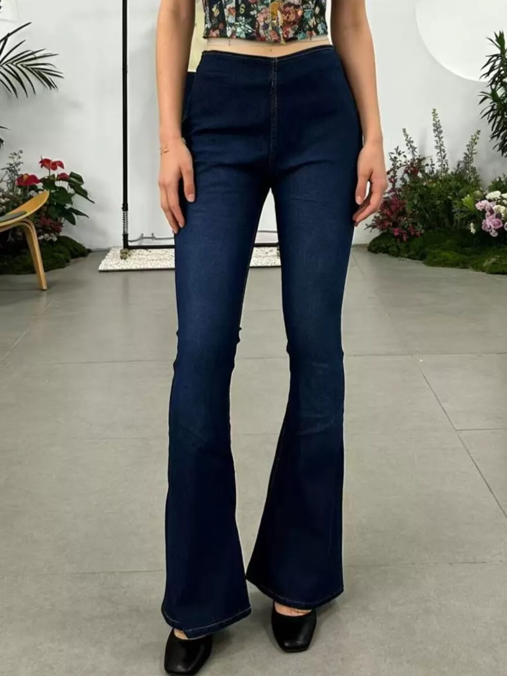 High-Waisted Flare Jeans, image 10