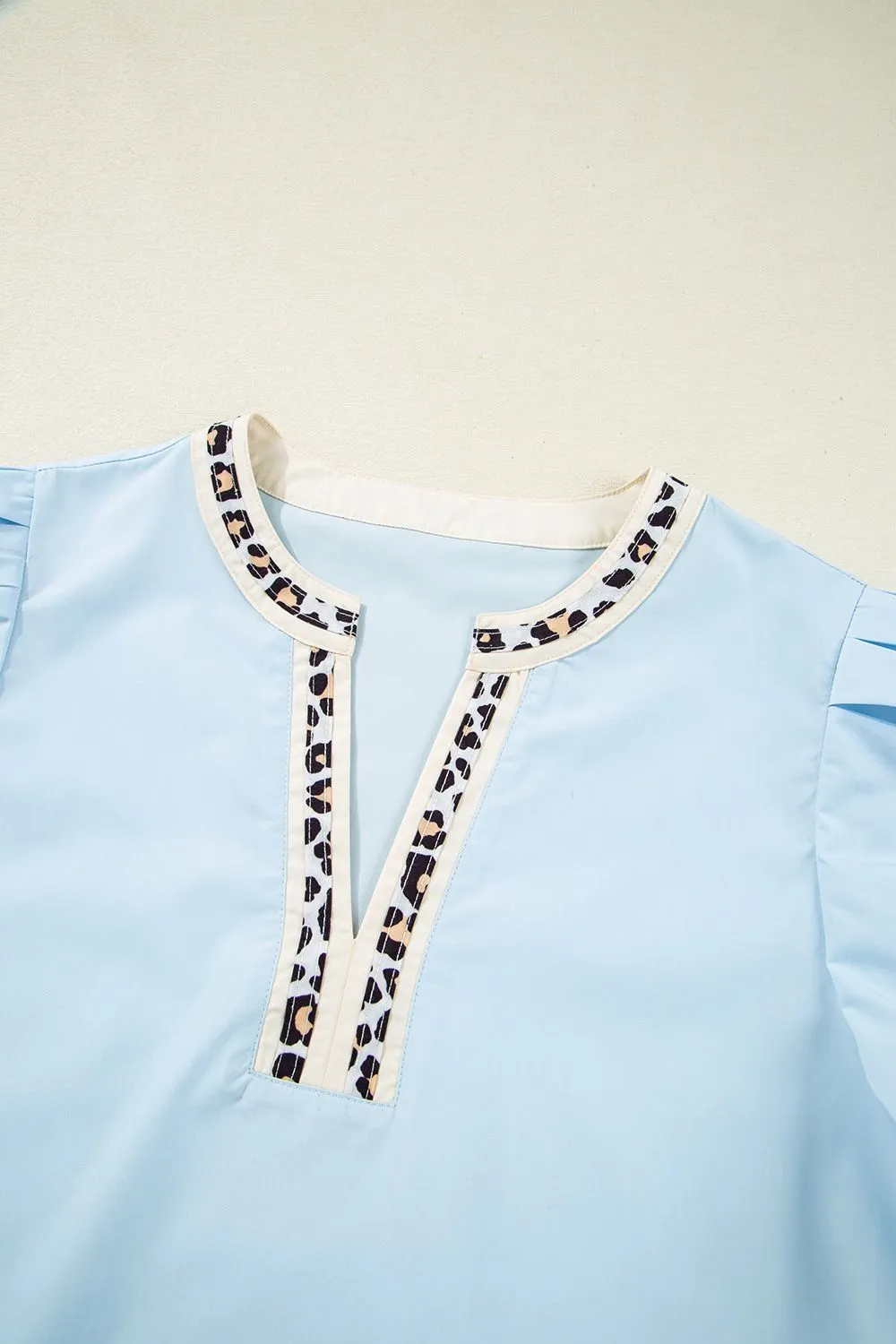 Contrast Leopard Trim Split Neck Puff Sleeve Blouse, image 7