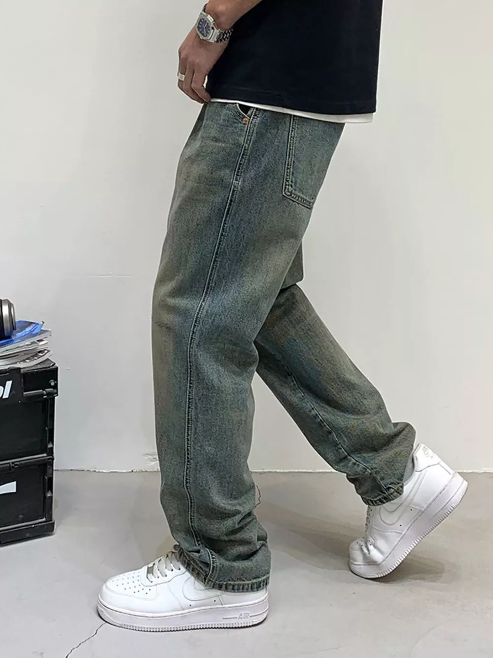 Men's Vintage Wash Loose Fit Jeans, image 3