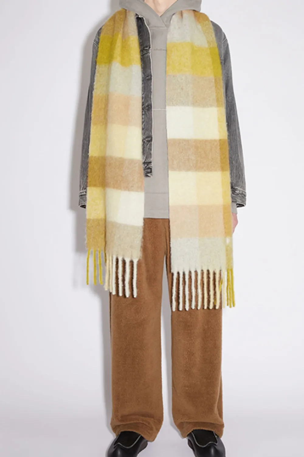 Thermal Fringe Contrast Plaid Scarf, image 5