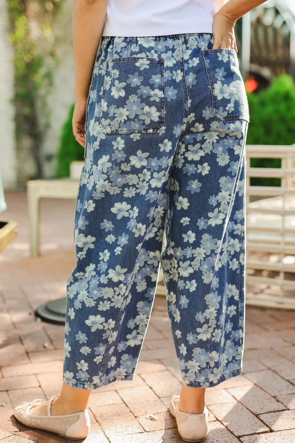 Dainty Floral Printed Drawstring Barrel Jeans, image 2