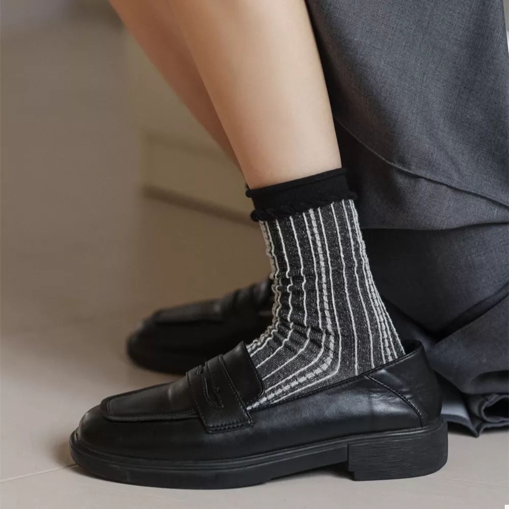 Two-Tone Cotton Knit Crew Socks, image 2