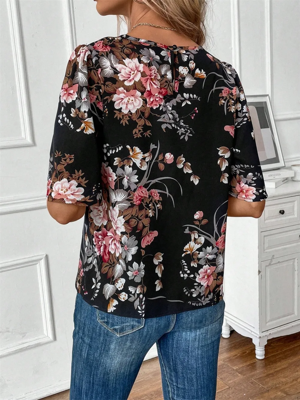 Floral Round Neck Half Sleeve Blouse, image 5