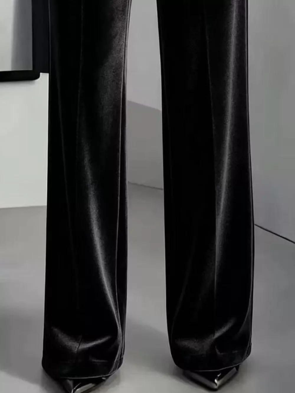 Full Size High-Waisted Velvet Pants Plus Size, image 4
