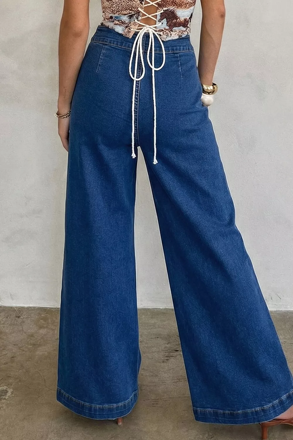 Hardware Decor Patched Pockets Wide Leg Jeans, image 2