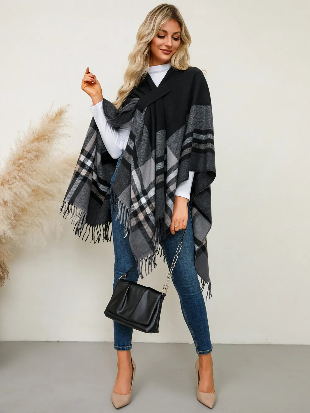 Fringe Contrast Plaid Poncho, image 9