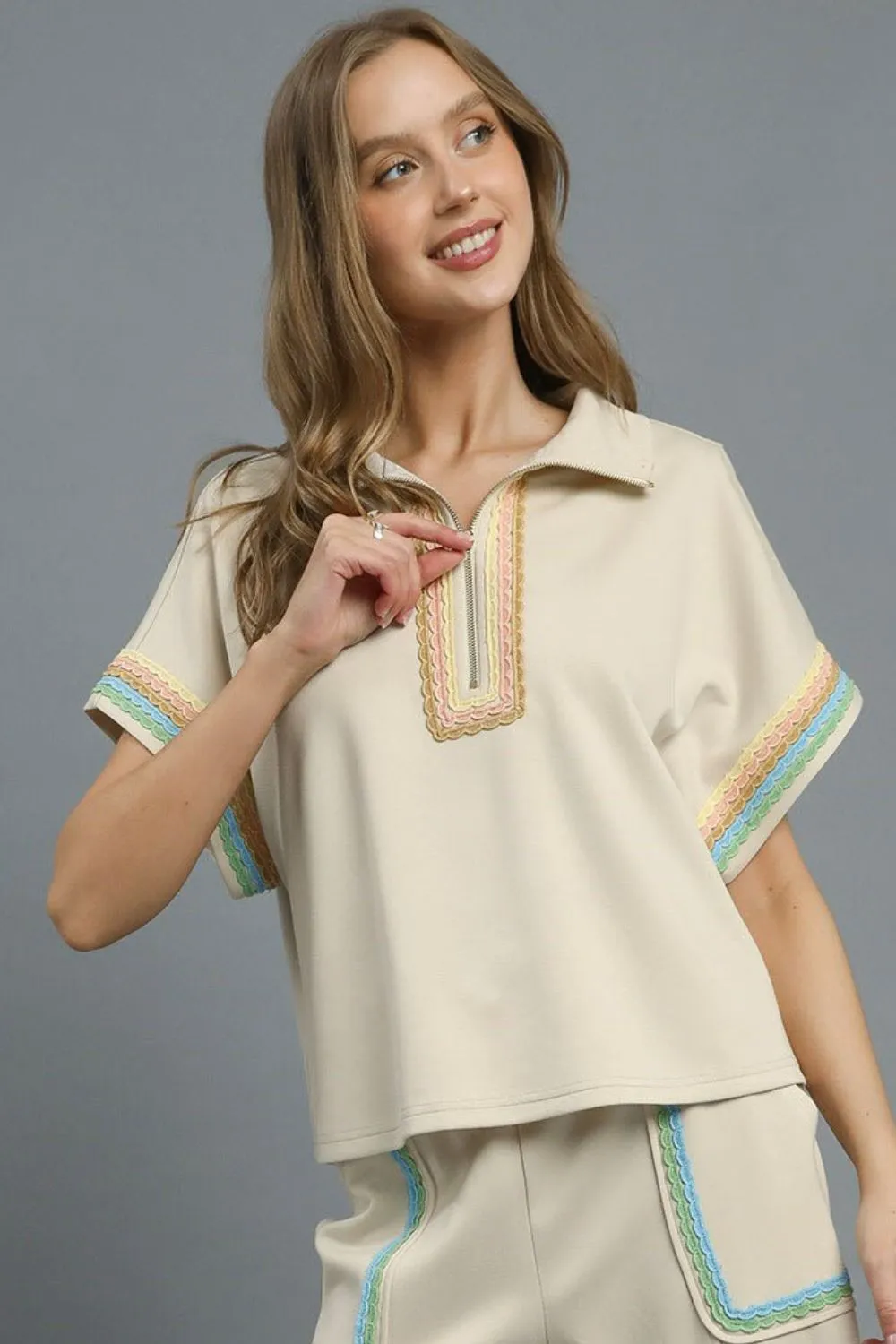 Contrast Trim Half Zip Collared Blouse