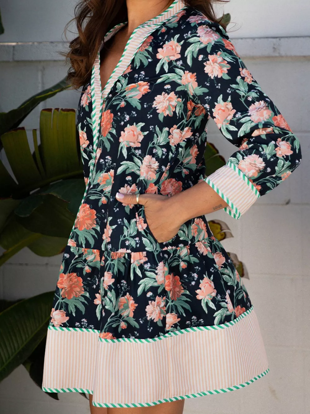 Floral Print Striped Trim V Neck Long Sleeve Ruffle Hem Shift Mini Dress, image 4