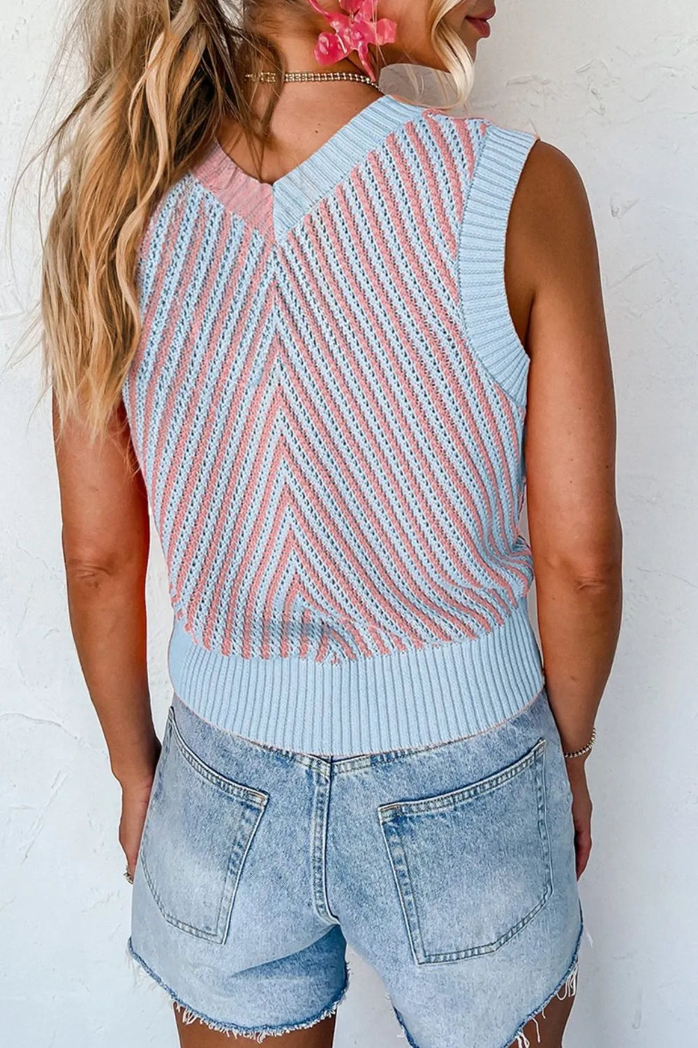 V-Neck Contrast Sweater Vest, image 3