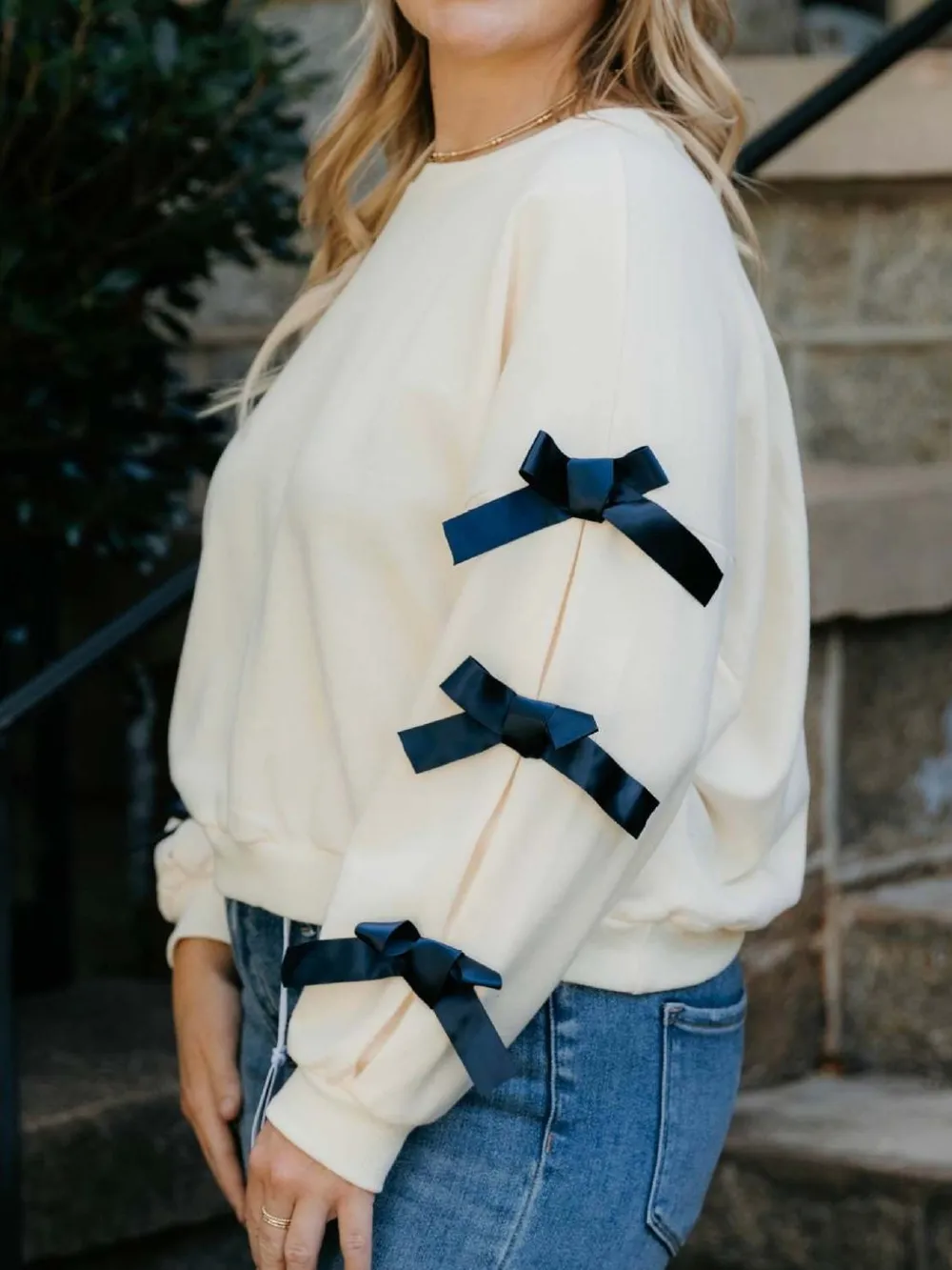 Contrast Bow Round Neck Long Sleeve Sweatshirt, image 7