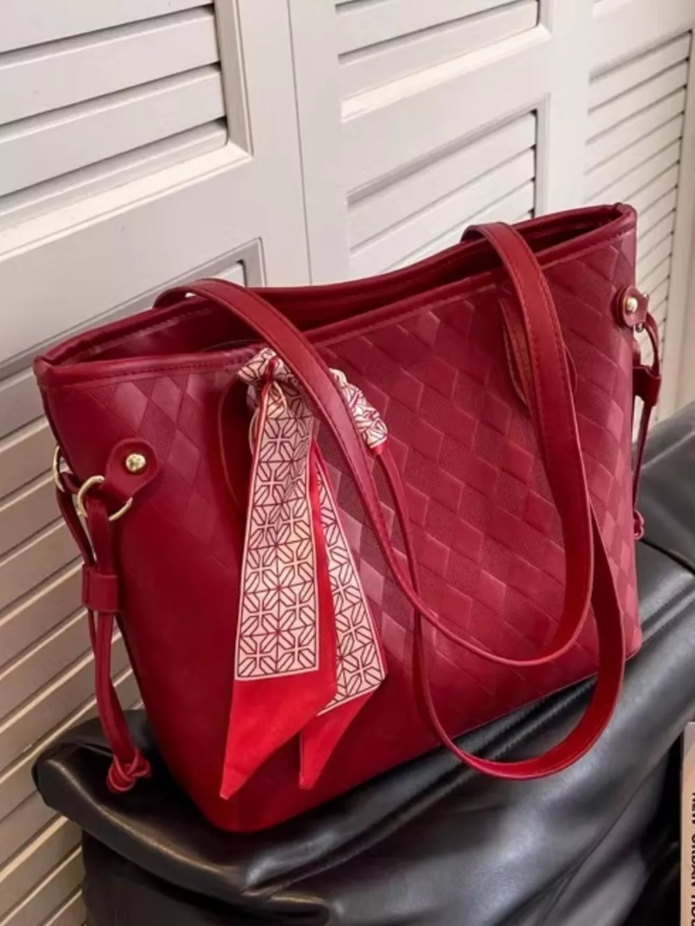 Diamond Pattern Tote Handbag, image 2
