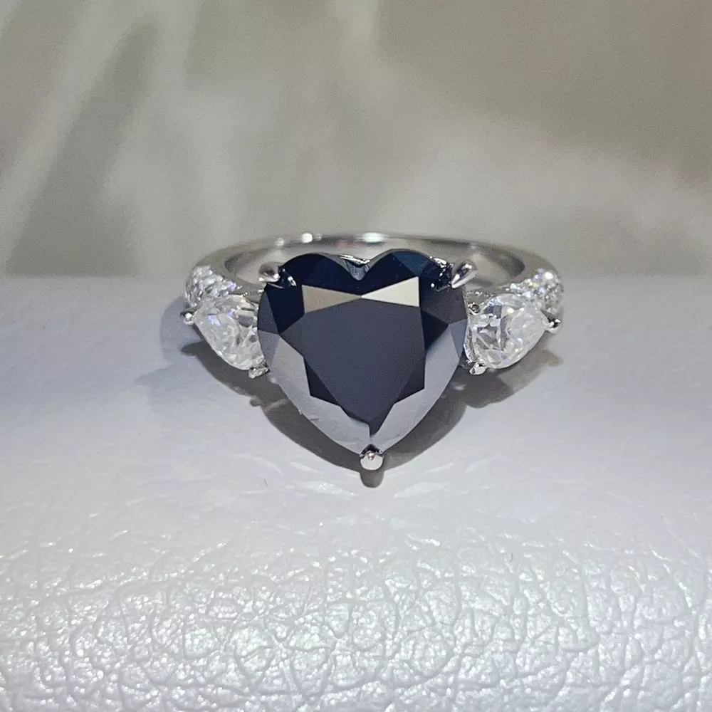 6 Carat 925 Sterling Silver Moissanite Heart Ring, image 2
