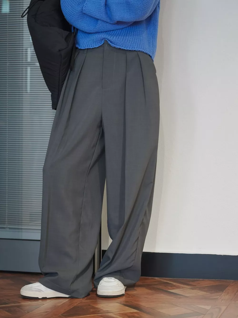 High-Waisted Pleated Wide-Leg Pants, image 5