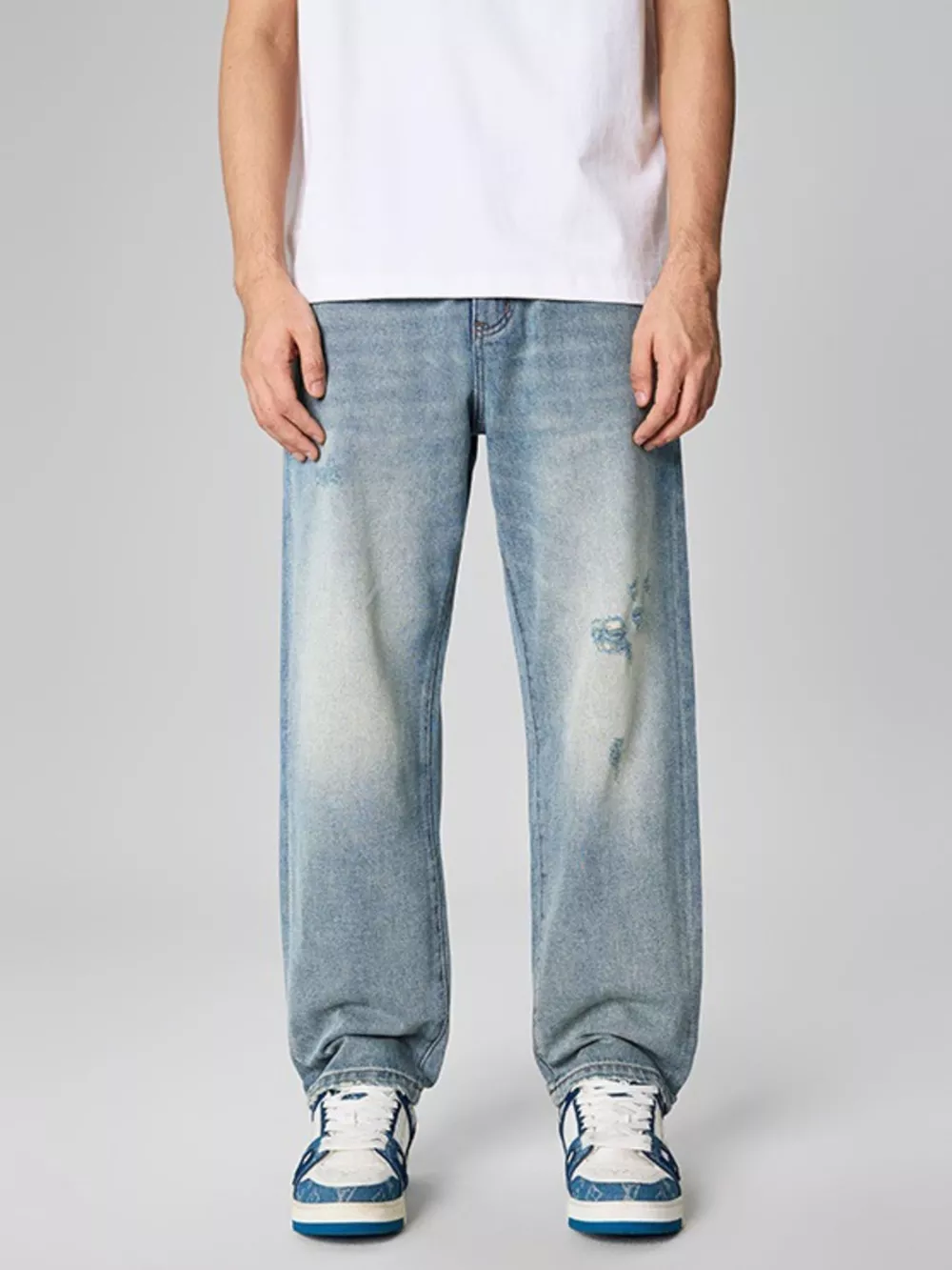 Men's Distressed Relaxed Fit Jeans