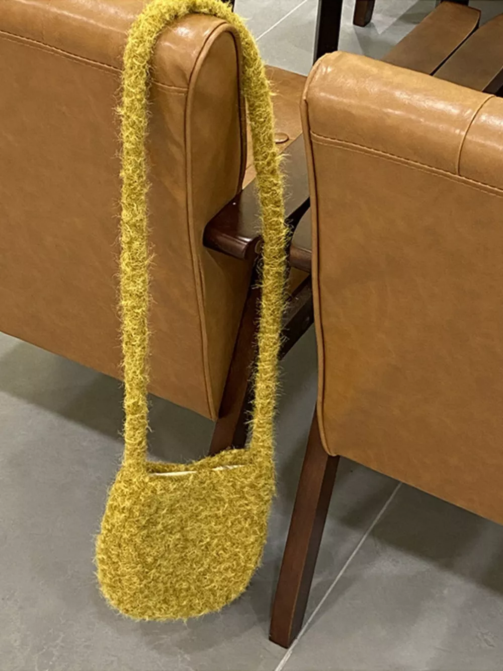 Lightweight Fluffy Crossbody Bag, image 9