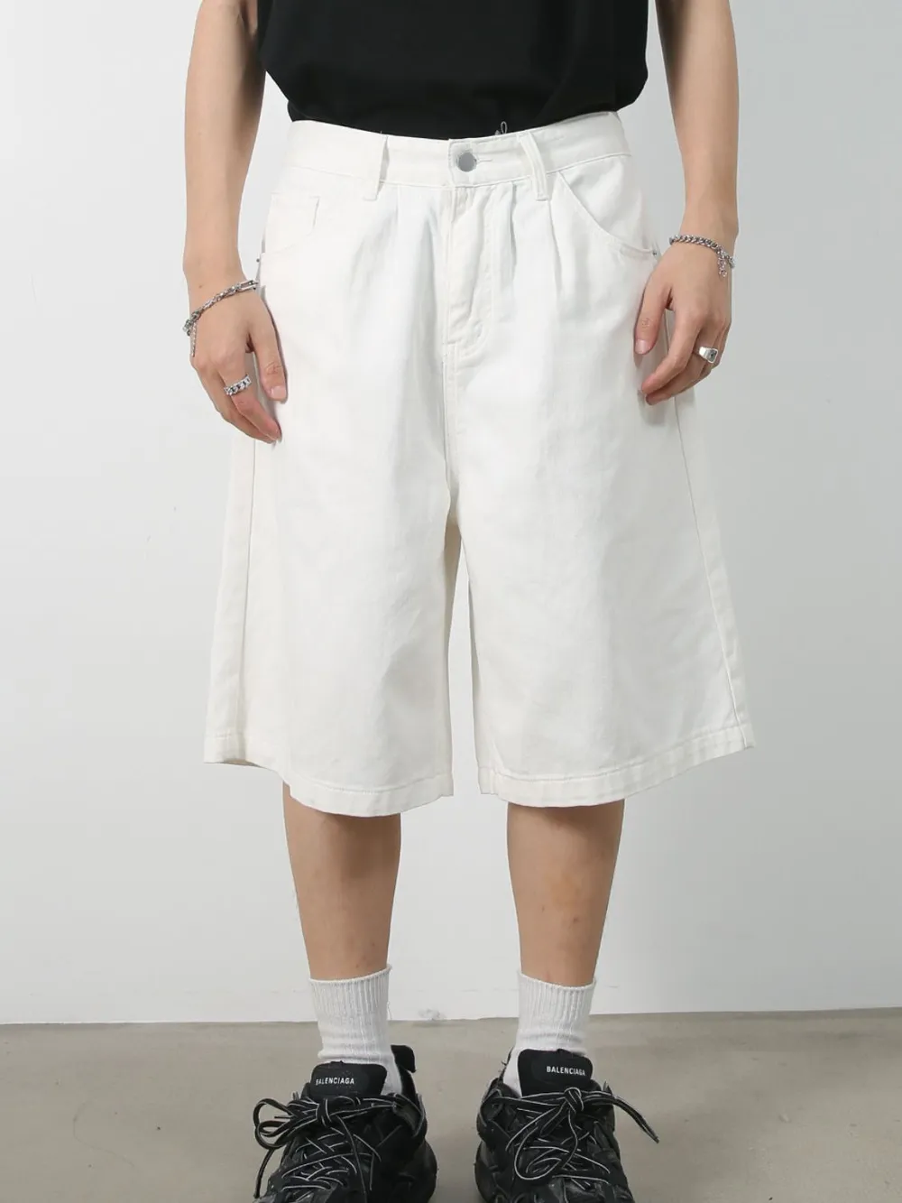 Mid Rise Denim Shorts, image 4