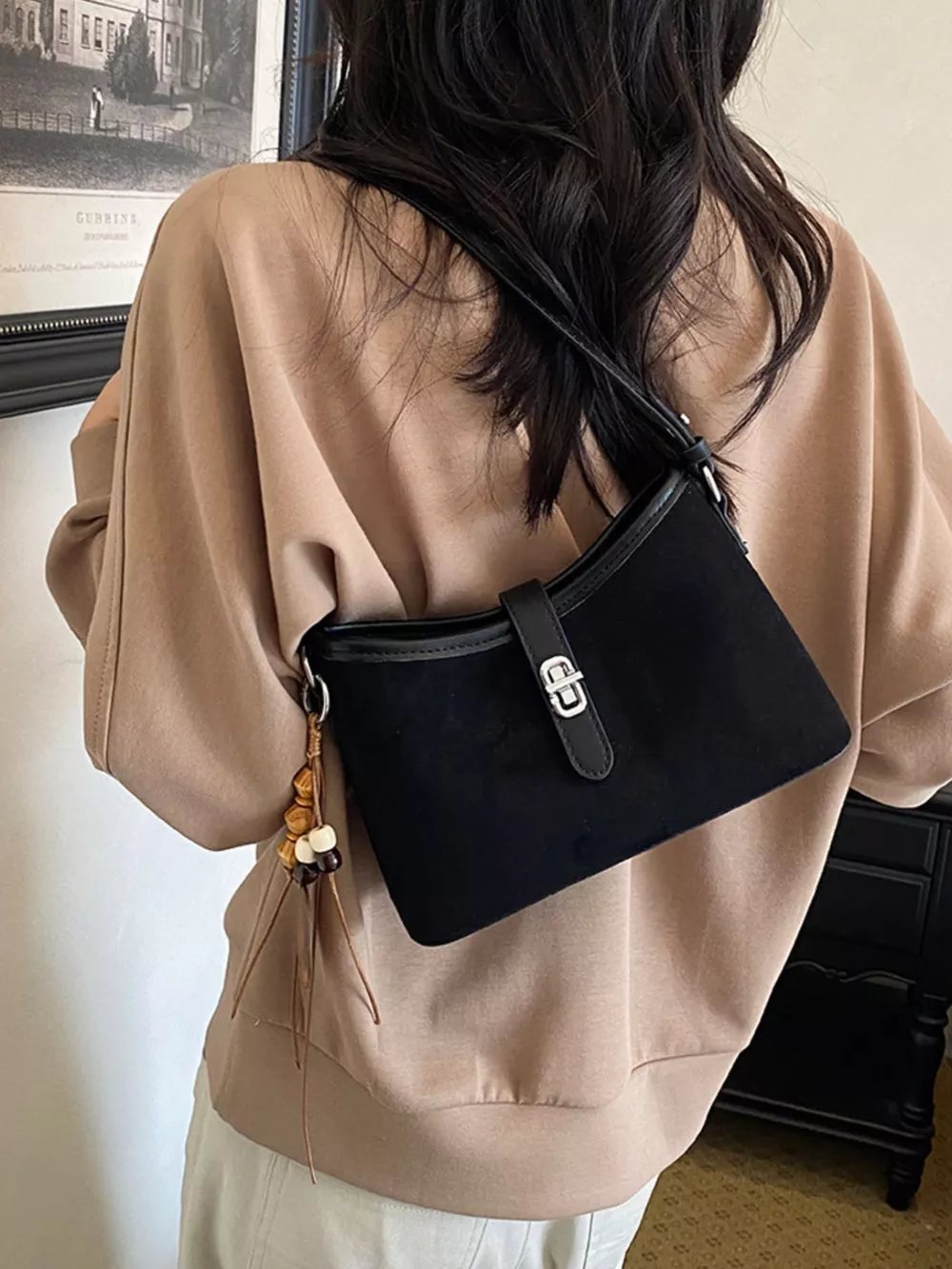 Vintage Buckle Detail Shoulder Bag, image 9