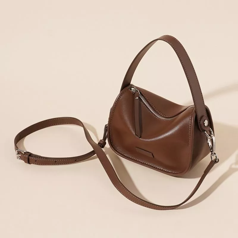 Adjustable Strap Leather Crossbody Bag, image 4