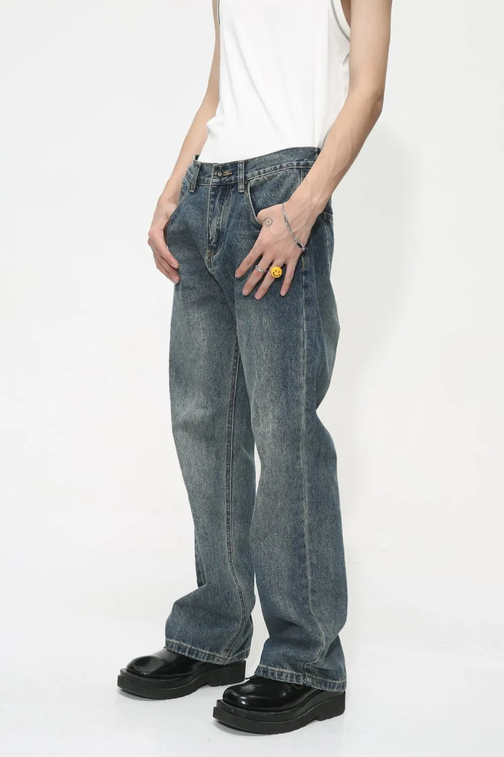 Mid Rise Jeans with Pockets, image 2