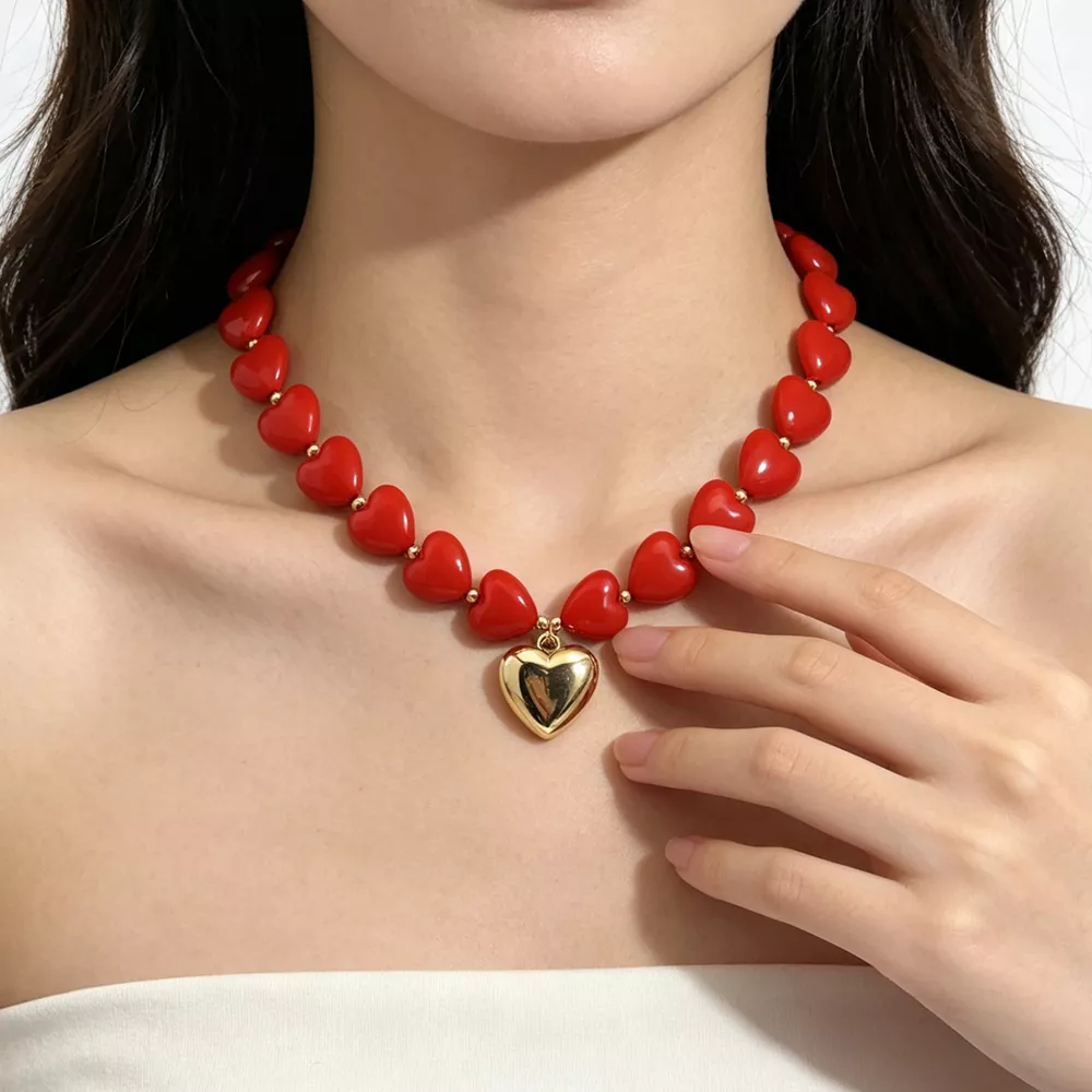 Heart‑Shaped Resin Beaded Necklace, image 4