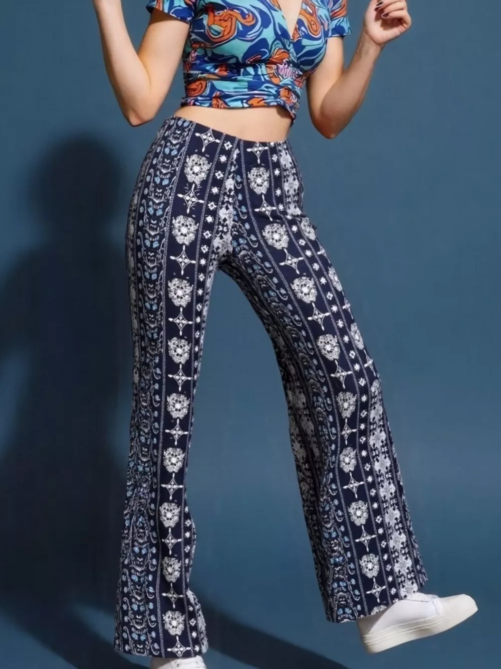 High-Waisted Printed Flared Pants, image 2
