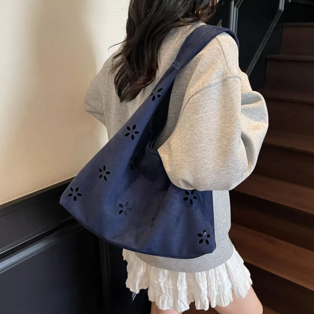 Cut-out Shoulder Bag, image 2