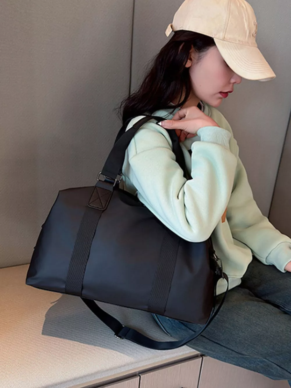 Adjustable Strap Duffel Travel Bag, image 4