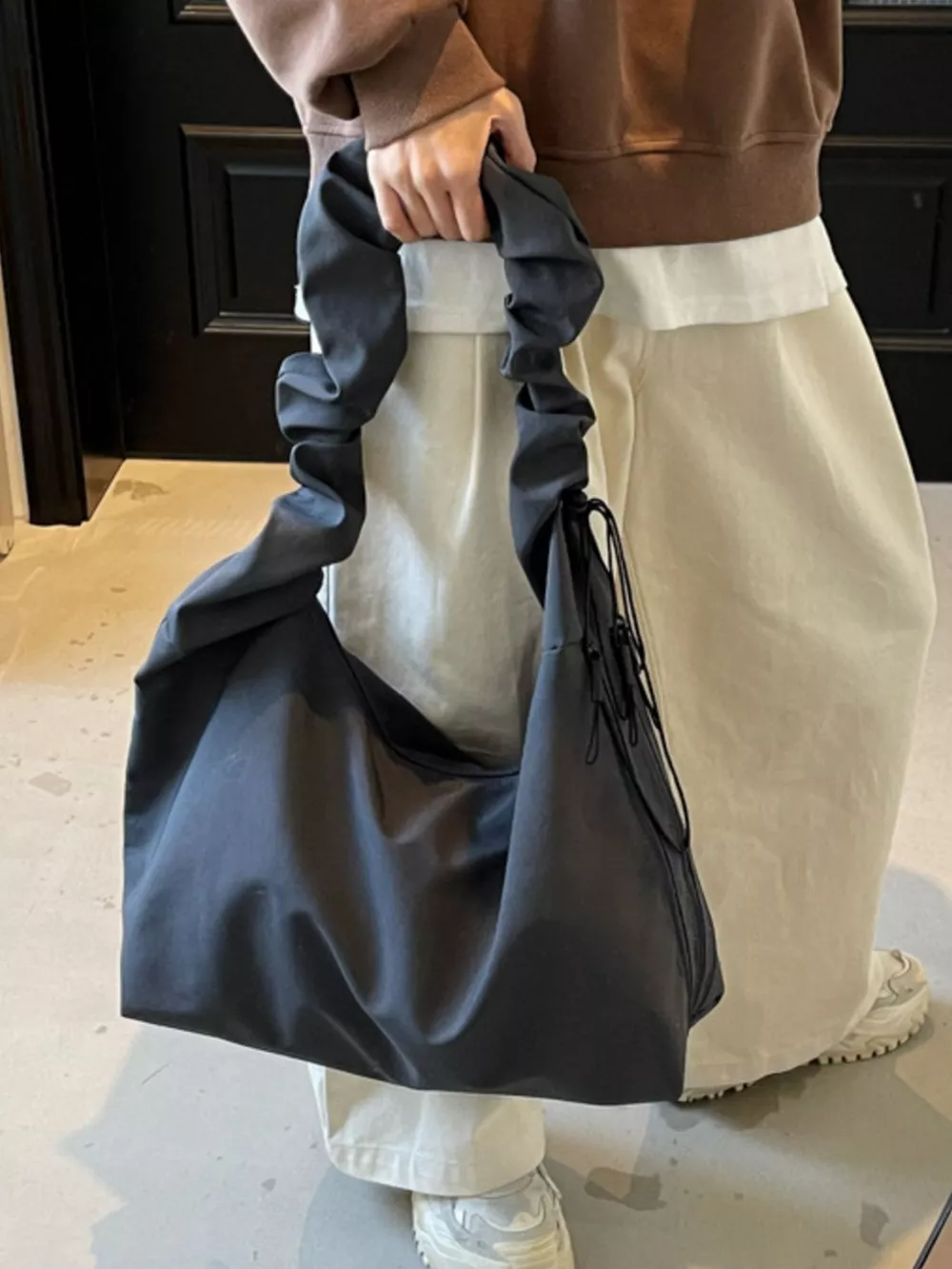 Ruched Handle Lightweight Shoulder Bag, image 4