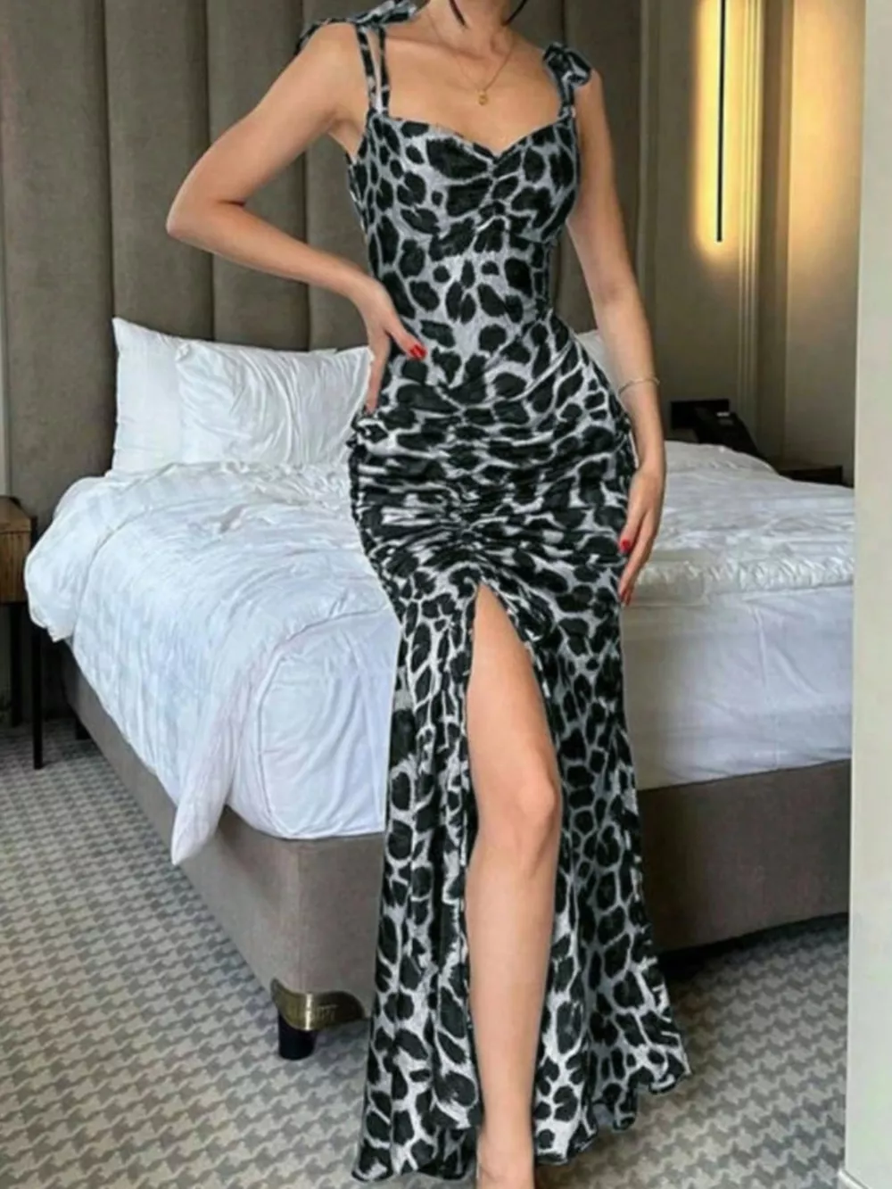 Ruched Slit Sweetheart Neck Cami Dress, image 3